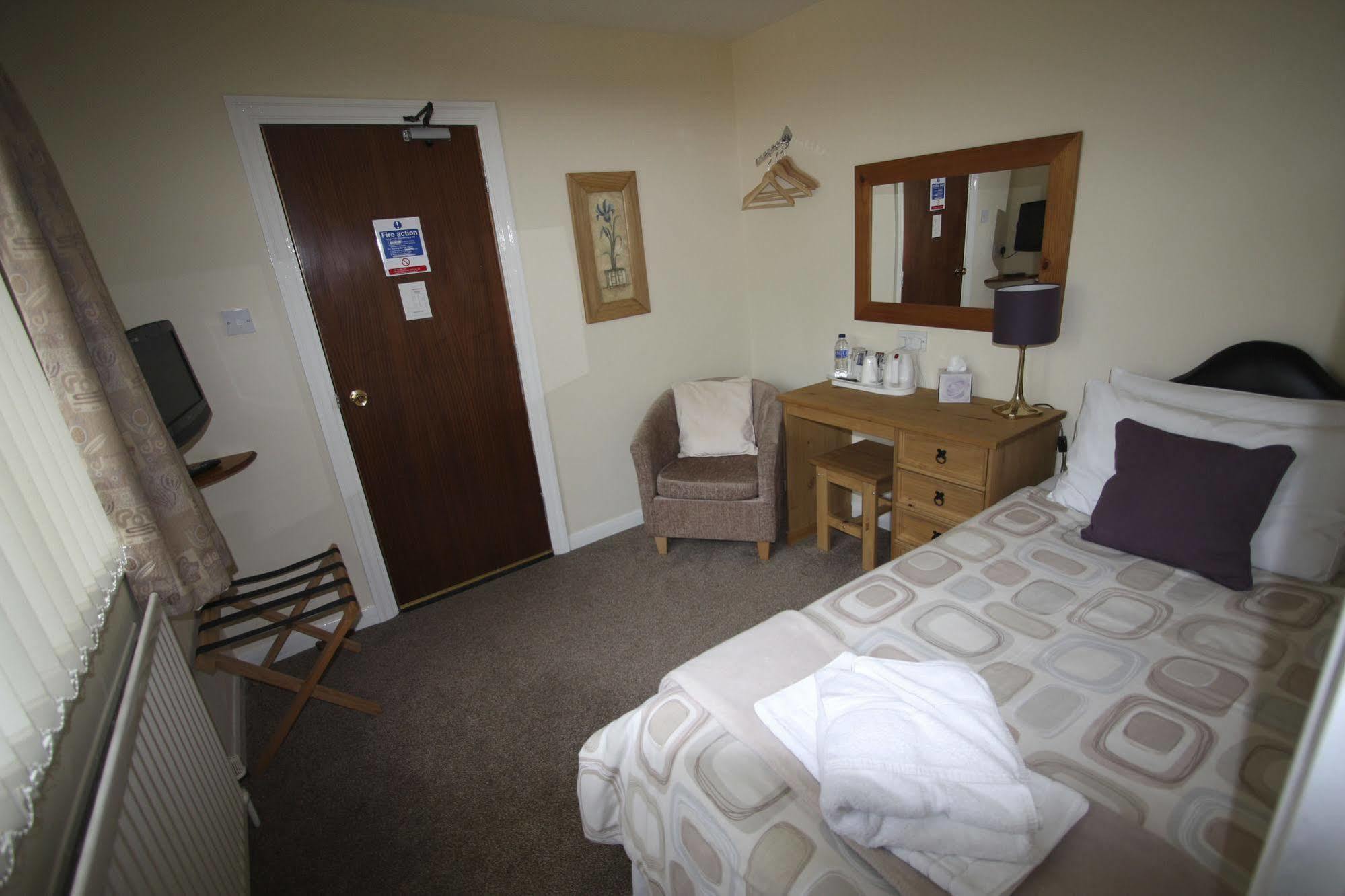 Broadwell Guest House Meriden  Extérieur photo
